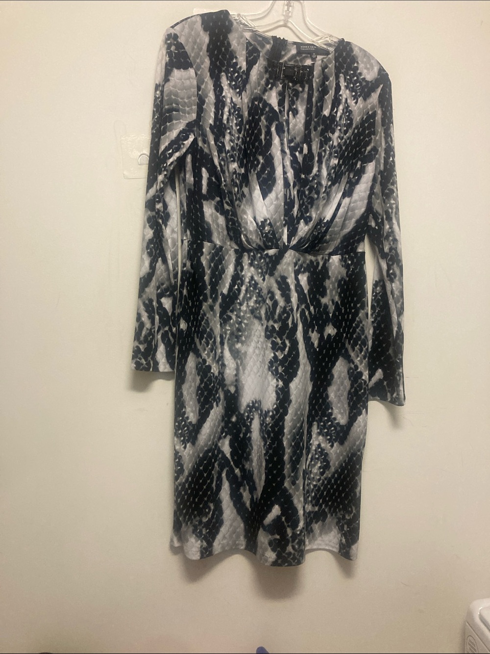 Jones New York Black and White Snake-Print Long-Sleeve Dress